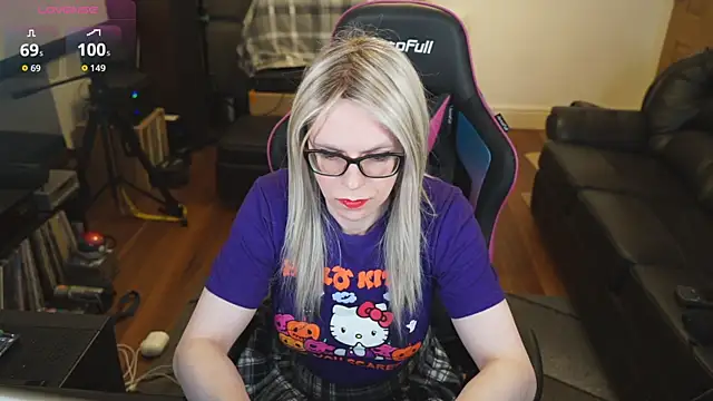 Snapshot of KelseyCobalt chatting on September 16, 2025, 7:59 pm KelseyCobalt online show from September 16, 2025, 7:59 pm