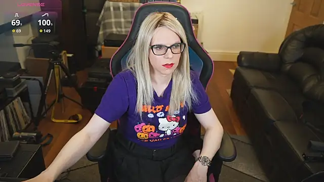 Snapshot of KelseyCobalt chatting on October 1, 2025, 8:48 pm KelseyCobalt online show from October 1, 2025, 8:48 pm