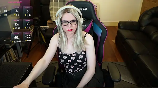 Snapshot of KelseyCobalt chatting on February 4, 2026, 8:14 pm KelseyCobalt online show from February 4, 2026, 8:14 pm