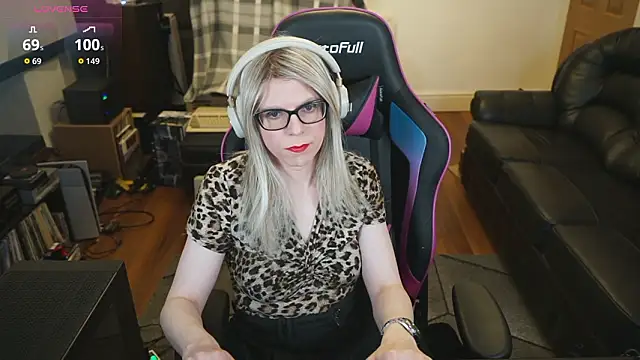 Snapshot of KelseyCobalt chatting on February 16, 2026, 10:17 pm KelseyCobalt online show from February 16, 2026, 10:17 pm