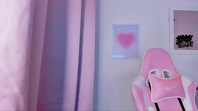 Snapshot of dulce_doll1 chatting on February 5, 2025, 12:10 am dulce doll1 online show from February 5, 2025, 12:10 am