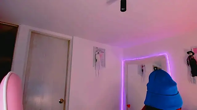 Snapshot of dulce_doll1 chatting on October 25, 2025, 2:41 am dulce doll1 online show from October 25, 2025, 2:41 am