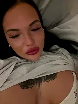  MelinaCurves  online show from January 9, 2026, 11:39 pm