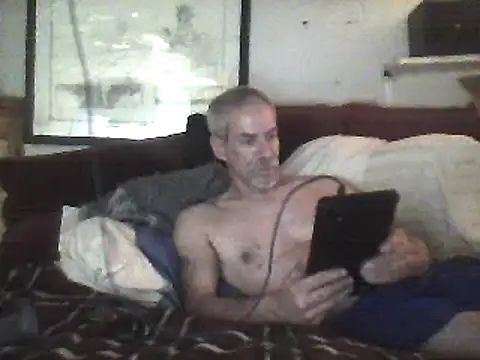 Snapshot of Biknight chatting on February 28, 2025, 3:15 am Biknight online show from February 28, 2025, 3:15 am