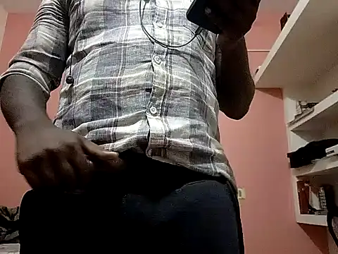 Snapshot of Aneesh007m chatting on November 29, 2025, 5:38 pm Aneesh007m online show from November 29, 2025, 5:38 pm