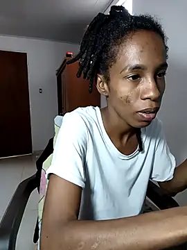 Snapshot of africa_deluxe chatting on May 6, 2026, 2:22 pm africa deluxe online show from May 6, 2026, 2:22 pm