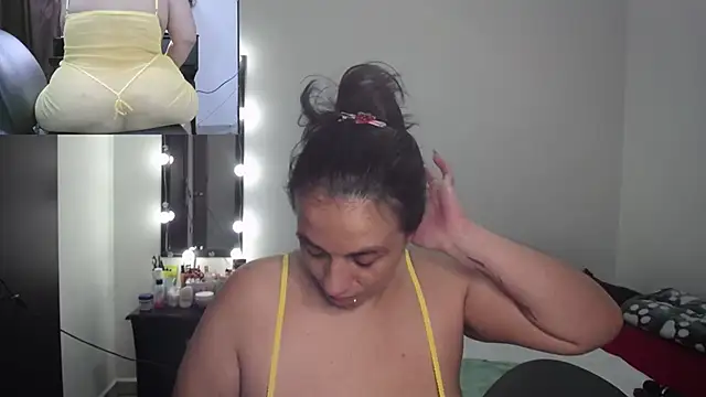 Snapshot of zoe_hotxxx chatting on February 20, 2025, 12:19 am zoe hotxxx online show from February 20, 2025, 12:19 am