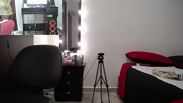 Snapshot of zoe_hotxxx chatting on March 1, 2025, 5:05 pm zoe hotxxx online show from March 1, 2025, 5:05 pm