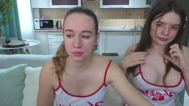 Naughty Alice online show from December 22, 2025, 6:32 am