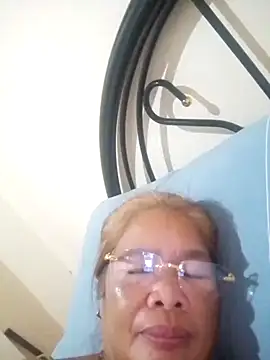 Snapshot of sexylizzy4u chatting on February 5, 2025, 8:35 pm sexylizzy4u online show from February 5, 2025, 8:35 pm