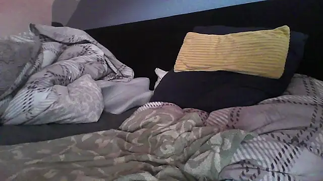 Snapshot of Menic0n chatting on September 30, 2025, 8:30 am Menic0n online show from September 30, 2025, 8:30 am