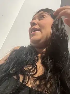 Snapshot of emilyjohanson chatting on May 27, 2026, 5:43 pm emilyjohanson online show from May 27, 2026, 5:43 pm