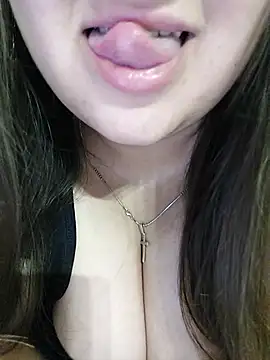 Snapshot of Jane_BBW chatting on July 4, 2026, 5:02 am Jane BBW online show from July 4, 2026, 5:02 am