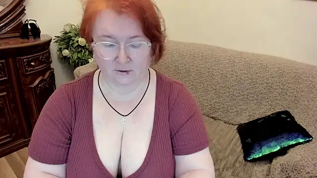 leiamillersonn online show from May 13, 2026, 5:54 pm