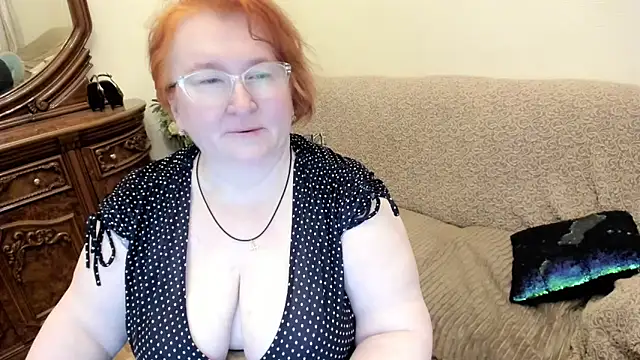 leiamillersonn online show from May 18, 2026, 6:03 pm