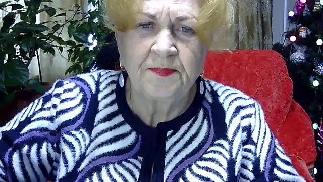 Emma52610 online show from January 19, 2025, 11:56 am