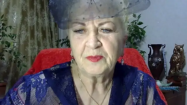 Emma52610 online show from March 1, 2025, 5:42 am