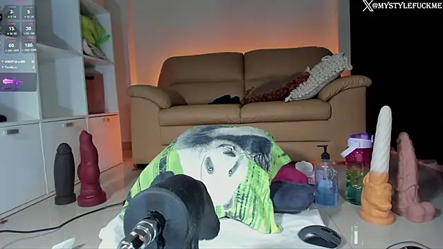 Snapshot of Th3Qu33n0fBigg3st chatting on January 9, 2025, 4:08 am Th3Qu33n0fBigg3st online show from January 9, 2025, 4:08 am