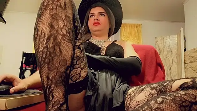 camyl93 online show from November 22, 2025, 10:31 pm