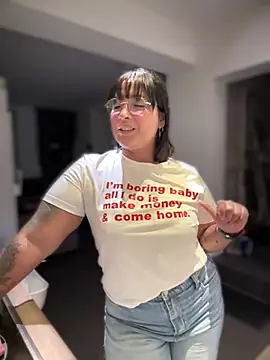 Snapshot of DannaaMeliza chatting on December 14, 2024, 8:18 pm DannaaMeliza online show from December 14, 2024, 8:18 pm