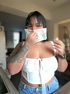 Snapshot of DannaaMeliza chatting on December 28, 2024, 8:48 am DannaaMeliza online show from December 28, 2024, 8:48 am