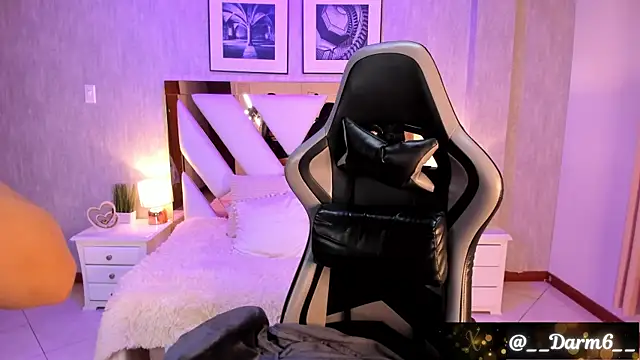 Lia Simons online show from September 26, 2025, 2:59 am