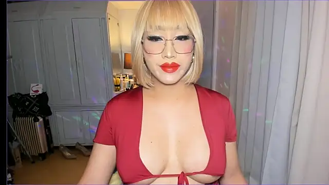 Snapshot of AliciaGundersen chatting on September 28, 2025, 4:34 pm AliciaGundersen online show from September 28, 2025, 4:34 pm