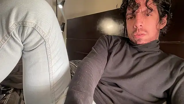 beranco19 online show from March 12, 2026, 11:11 pm