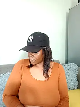 Snapshot of SQUITBOOTY chatting on March 14, 2025, 5:59 am SQUITBOOTY online show from March 14, 2025, 5:59 am