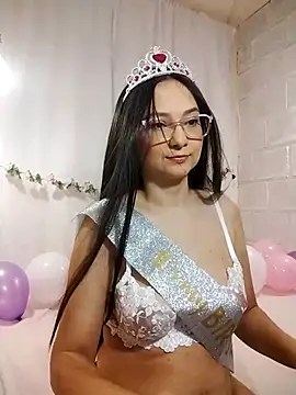 Camilatinass  online show from March 14, 2026, 12:10 pm