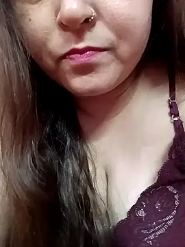 naughtymadam online show from January 10, 2025, 4:33 am