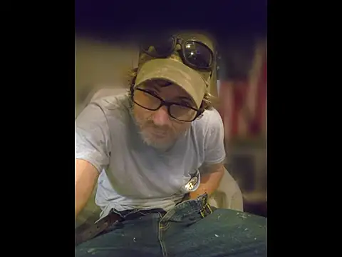 Snapshot of ROBERT0516 chatting on June 25, 2026, 10:03 pm ROBERT0516 online show from June 25, 2026, 10:03 pm