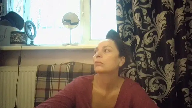 LindaStarS online show from December 21, 2025, 5:47 am