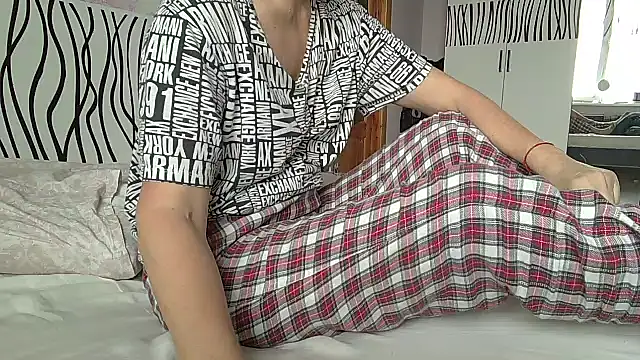 LindaStarS online show from January 11, 2026, 7:57 am