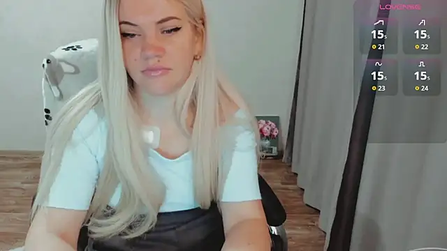 AllAboutLoveXx online show from November 6, 2025, 6:25 am