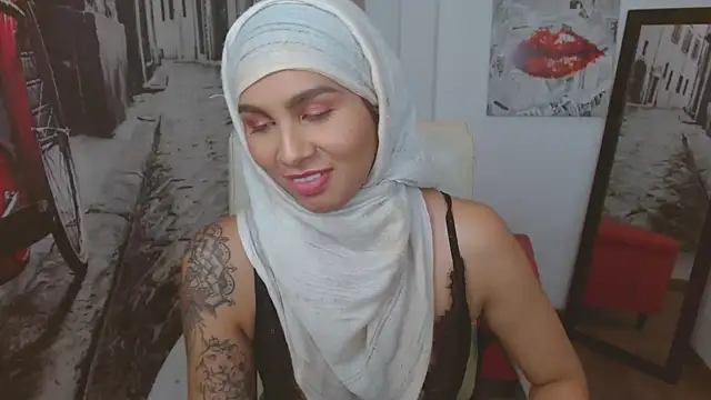 Snapshot of Shay__lee chatting on February 11, 2025, 10:07 pm Shay lee online show from February 11, 2025, 10:07 pm