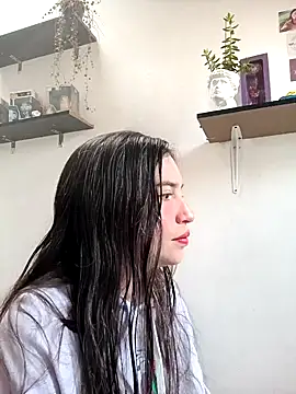 Snapshot of loveuu-bae chatting on February 8, 2025, 9:46 pm loveuu-bae online show from February 8, 2025, 9:46 pm