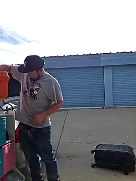 Snapshot of UncutHammer69 chatting on January 3, 2025, 8:01 pm UncutHammer69 online show from January 3, 2025, 8:01 pm