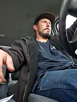 Snapshot of UncutHammer69 chatting on January 7, 2025, 11:24 pm UncutHammer69 online show from January 7, 2025, 11:24 pm