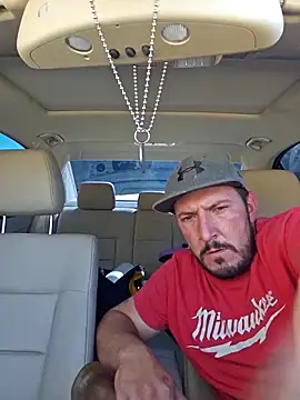 Snapshot of UncutHammer69 chatting on November 2, 2025, 8:44 pm UncutHammer69 online show from November 2, 2025, 8:44 pm