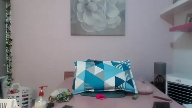 CindyCrawford online show from December 21, 2025, 3:02 am