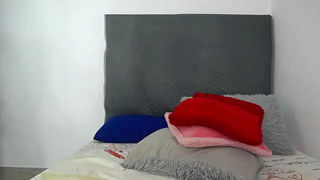 Snapshot of LoraineBigCockTs chatting on March 5, 2025, 1:50 pm LoraineBigCockTs online show from March 5, 2025, 1:50 pm