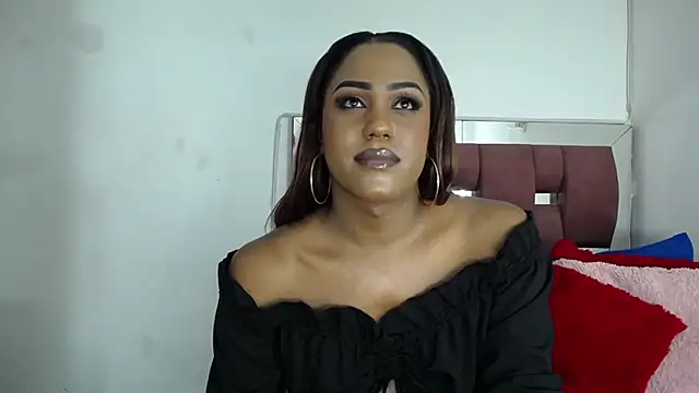 Snapshot of LoraineBigCockTs chatting on October 29, 2025, 8:54 pm LoraineBigCockTs online show from October 29, 2025, 8:54 pm