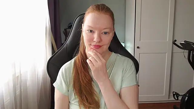 Snapshot of Lady_Inari chatting on May 4, 2026, 9:16 am Lady Inari online show from May 4, 2026, 9:16 am