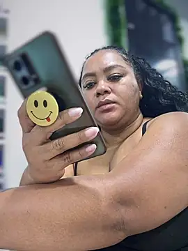 yanza2002 online show from December 5, 2024, 10:34 pm