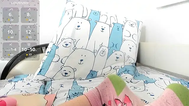 MilaniaCute online show from March 20, 2025, 5:25 pm