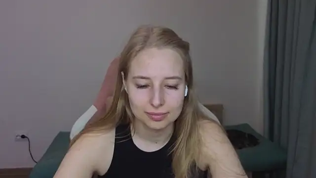 Jessy Ginger online show from May 17, 2026, 2:24 pm
