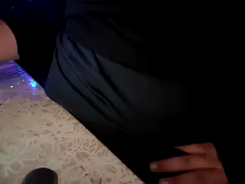 Snapshot of Chubby_DIck4you chatting on November 30, 2025, 3:32 am Chubby DIck4you online show from November 30, 2025, 3:32 am