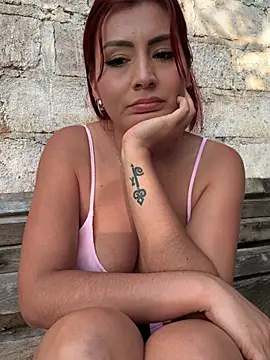 Snapshot of LINDA_PATTY94 chatting on February 26, 2025, 4:03 pm LINDA PATTY94 online show from February 26, 2025, 4:03 pm