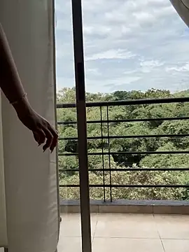 Snapshot of LINDA_PATTY94 chatting on November 2, 2025, 3:36 pm LINDA PATTY94 online show from November 2, 2025, 3:36 pm